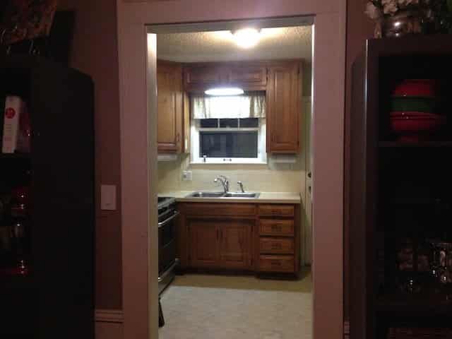 farmhouse-kitchen-before-1